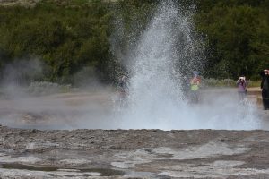 Der Geysir bricht aus