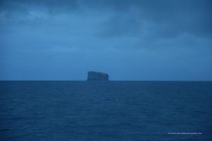 Passage der kleinen Insel Eldey