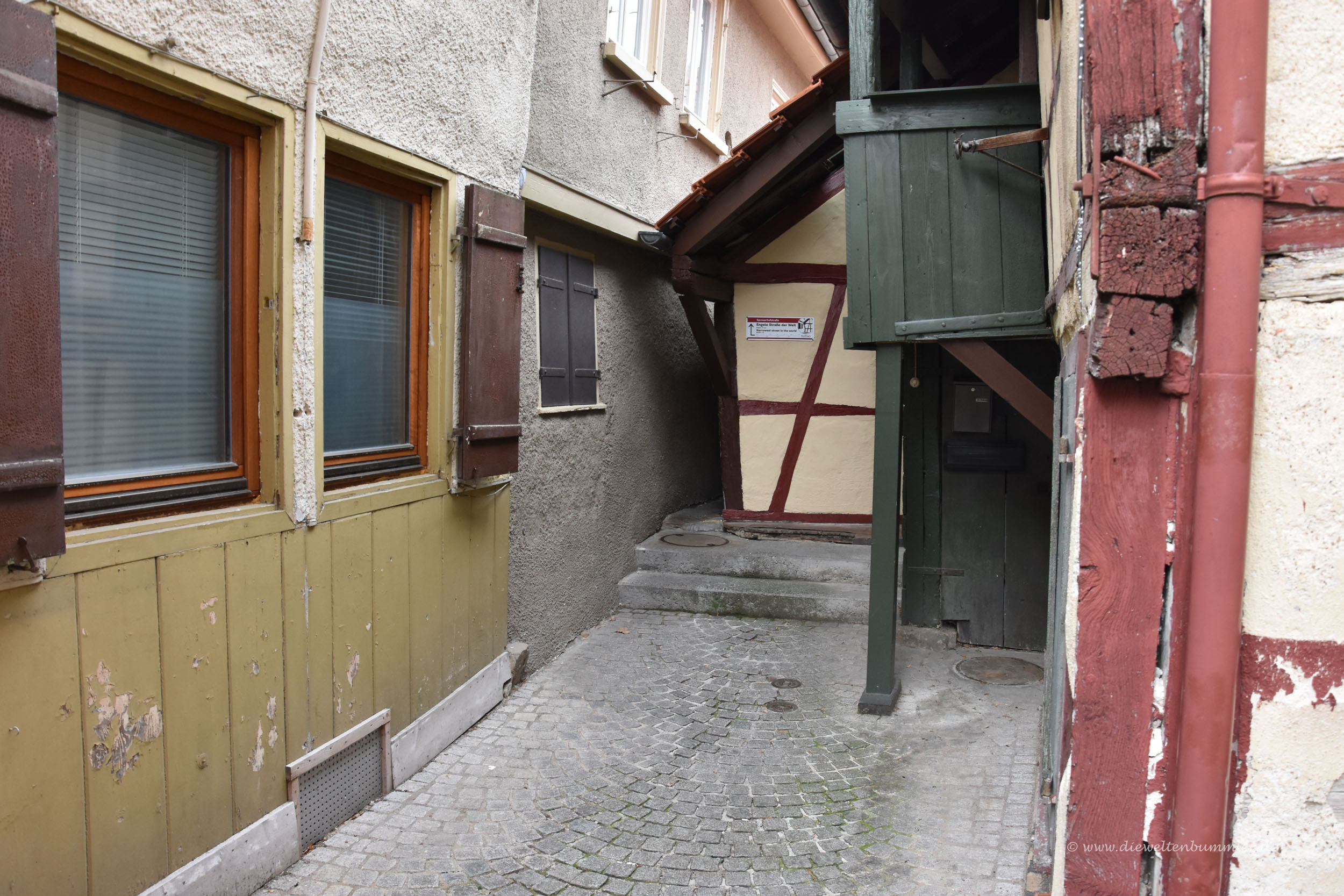 Schmalste Straße der Welt in Reutlingen