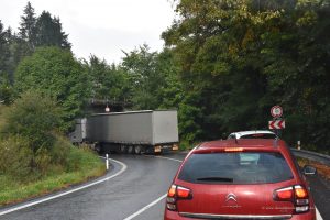 Lkw bleibt in Tschechien stecken