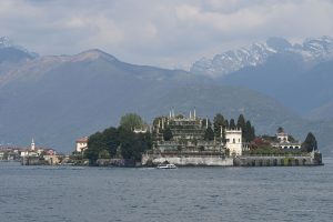 Borromäische Inseln vor dem Alpenpanorama