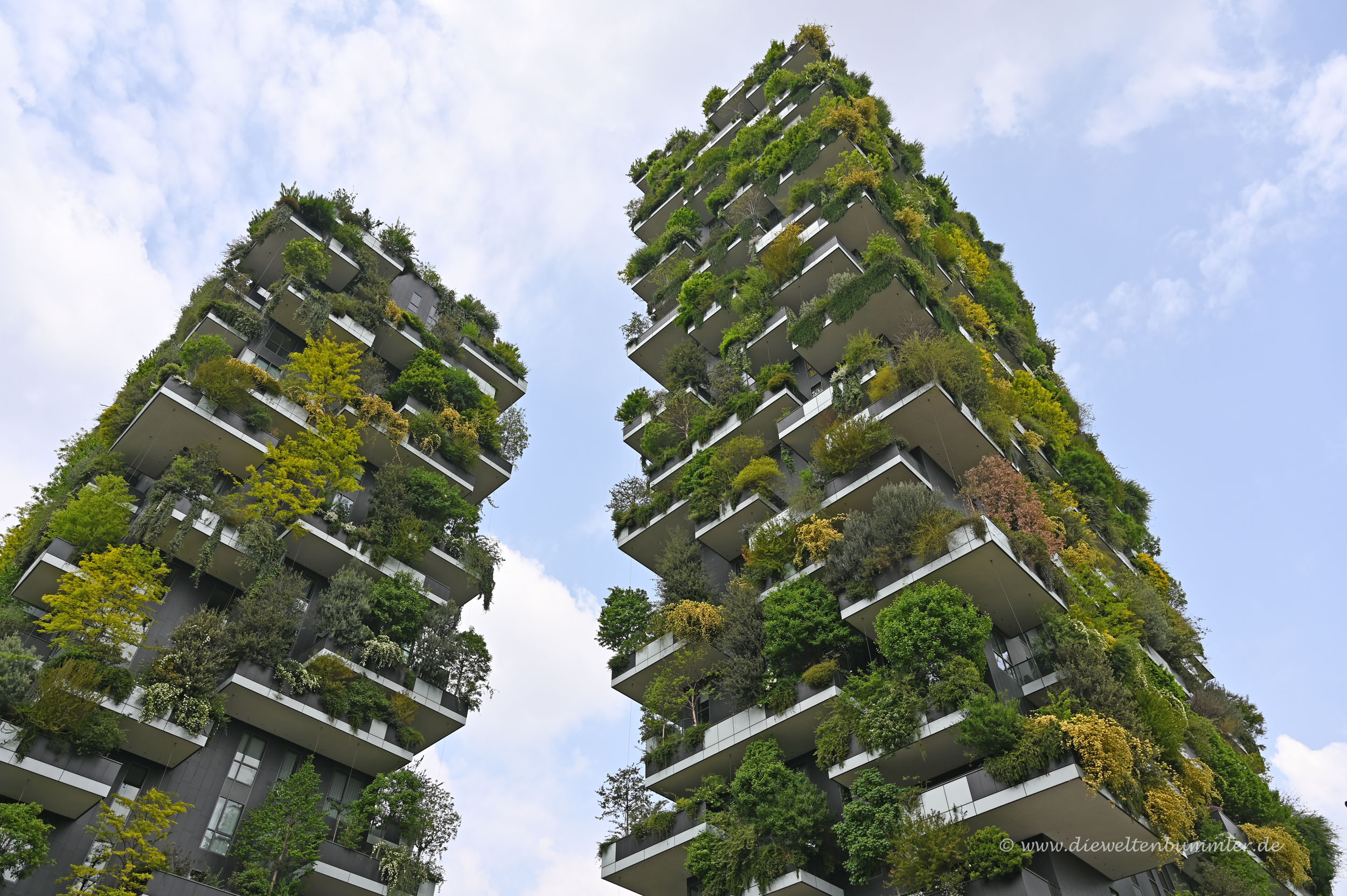 Grüne Hochhäuser in Mailand