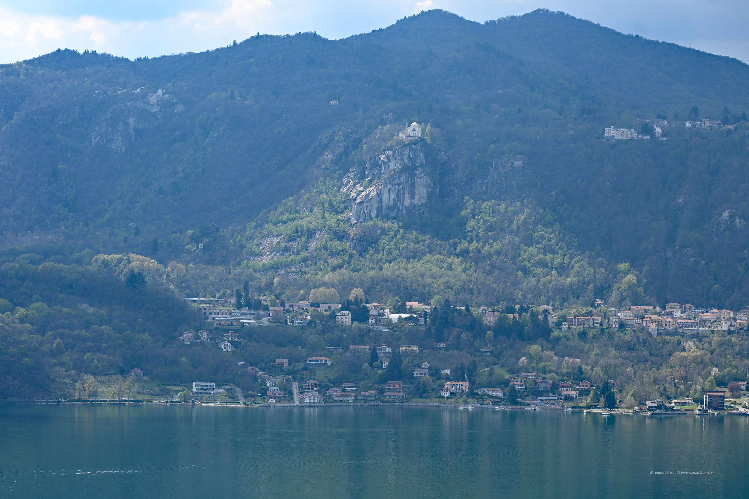Kirche oberhalb vom Lago Iseo