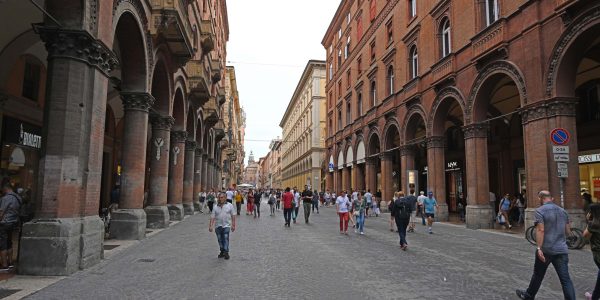 Fußgängerzone in Bologna