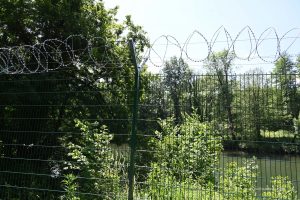 Grenzzaun zwischen Slowenien und Kroatien