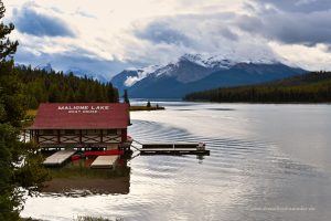 Maligne Lake