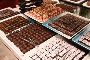 Pralinen mit Cunard-Aufdruck