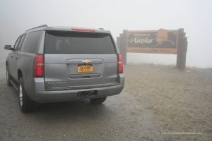 Mit New Yorker Auto in Alaska