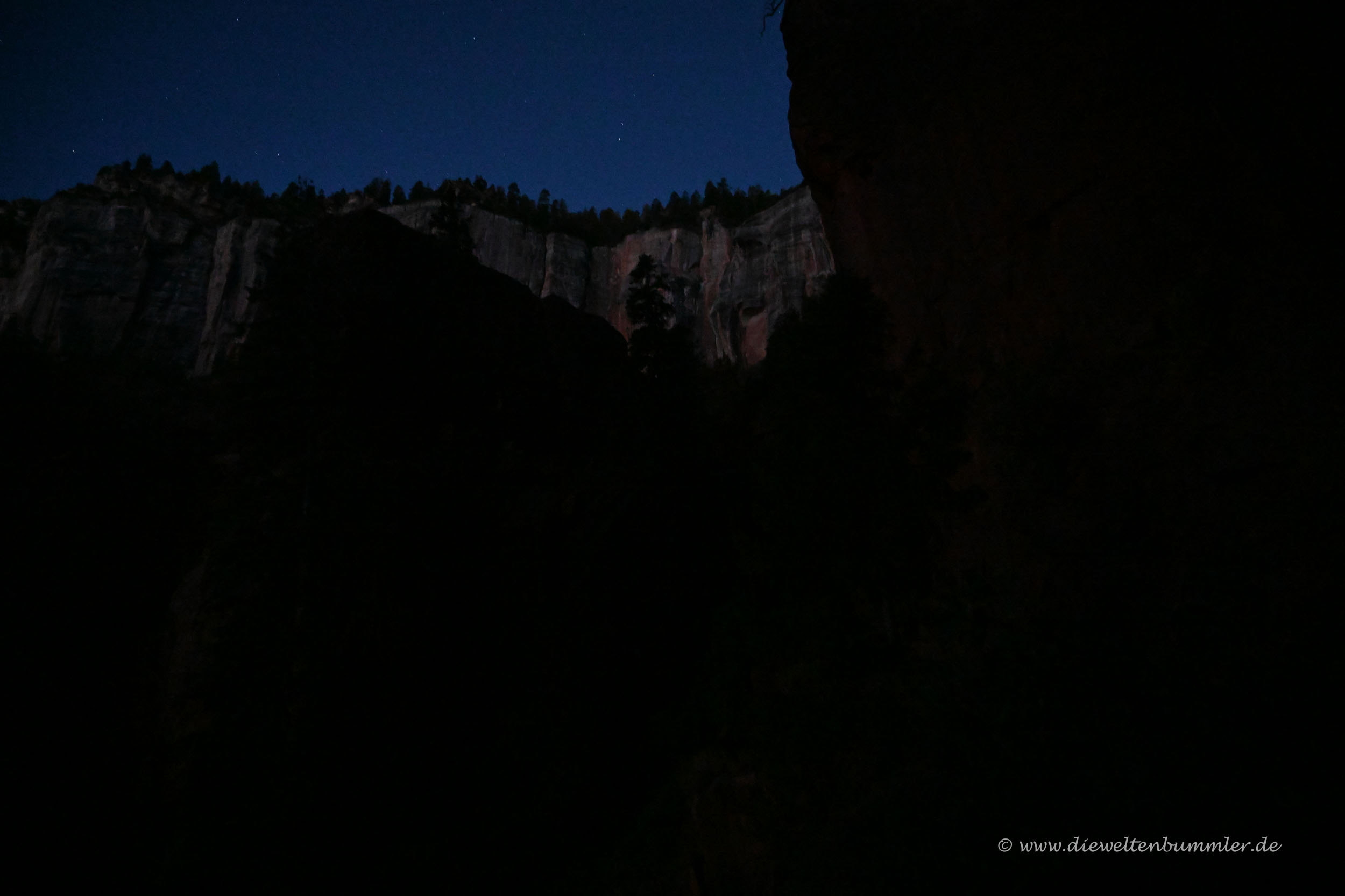 Dunkelheit über dem Canyon