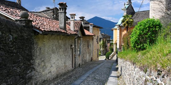 Abstieg nach San Giulio