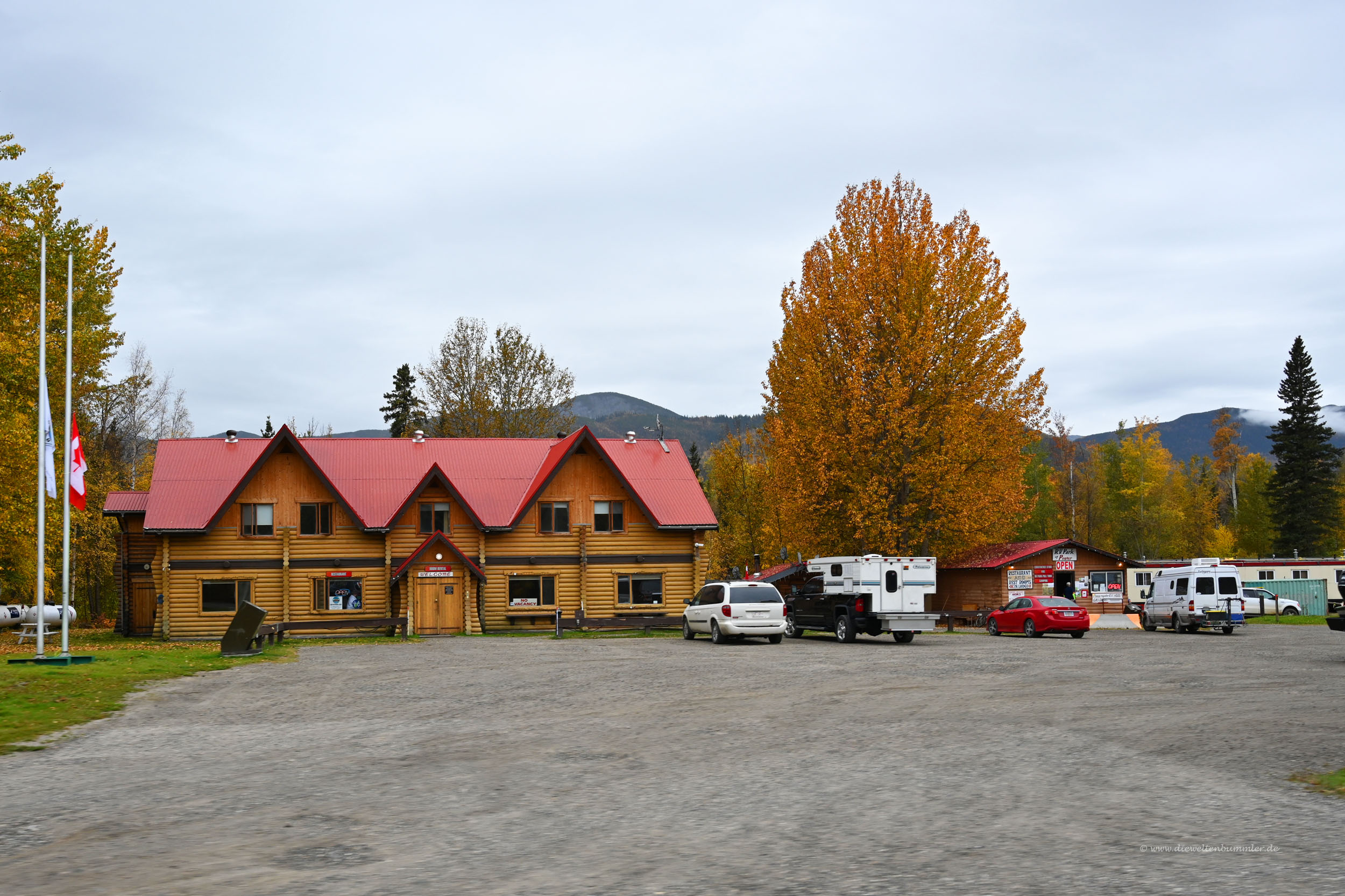 Liard Hotsprings Lodge