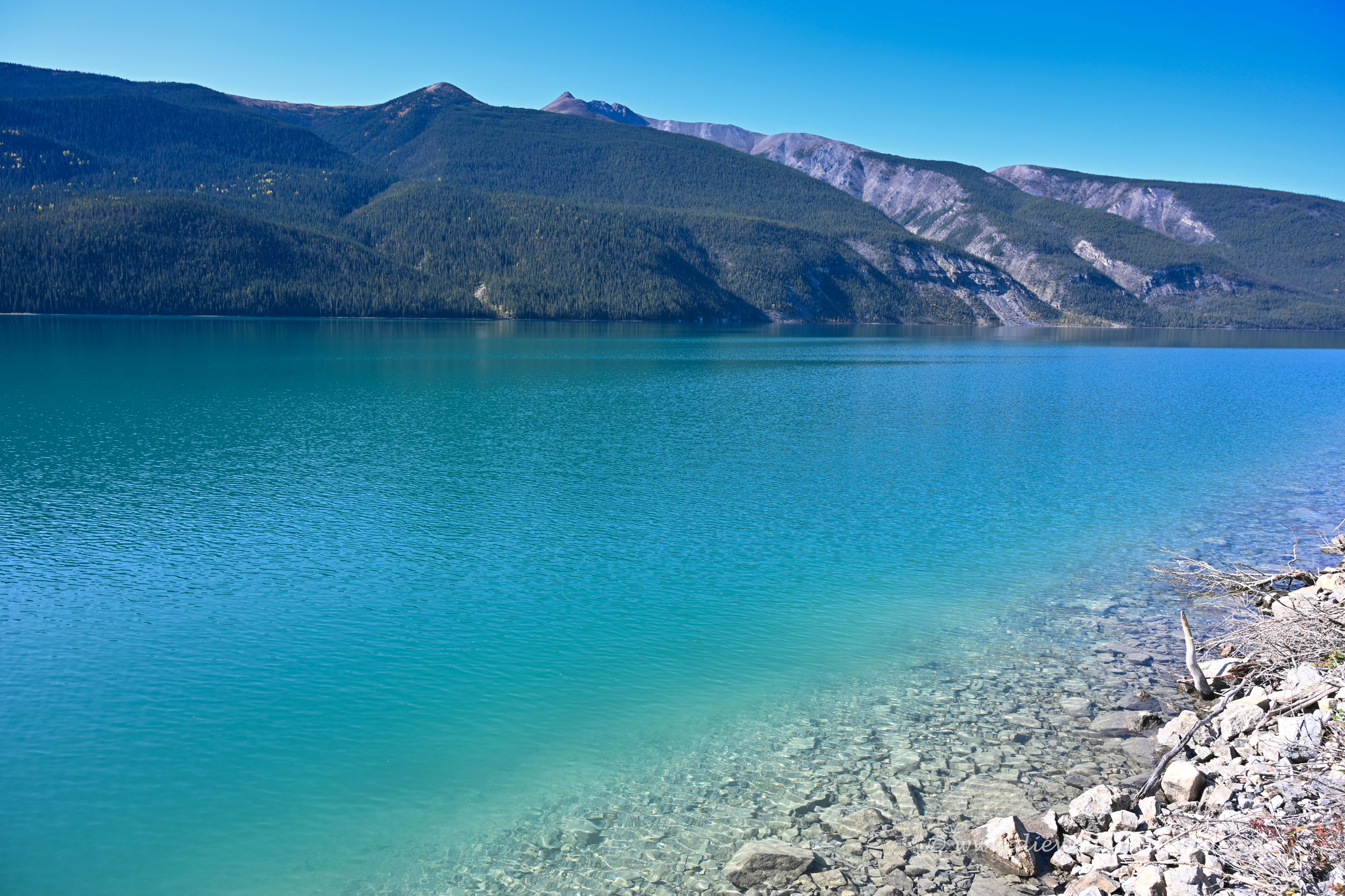 Schöner Muncho Lake