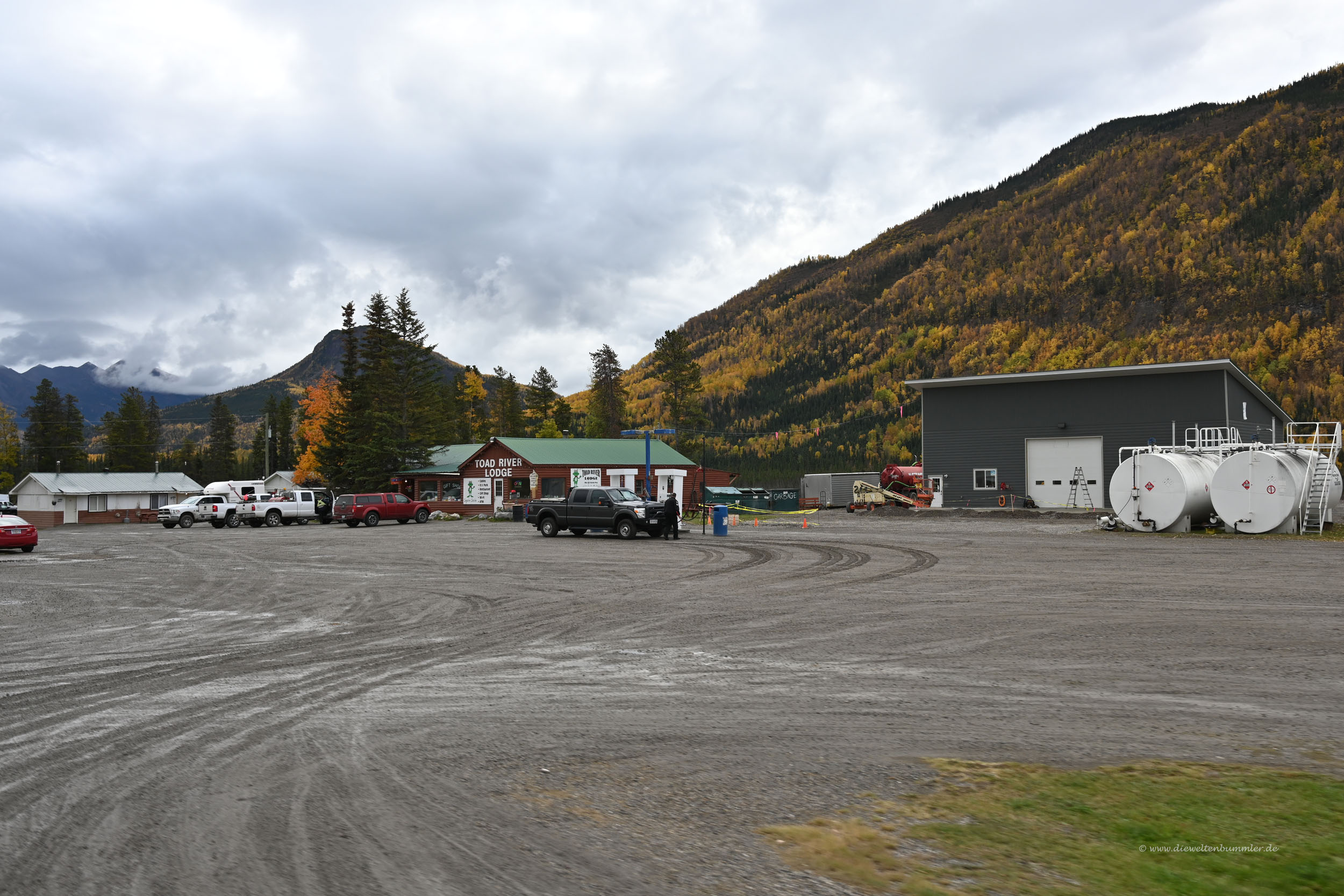 Toad River Lodge