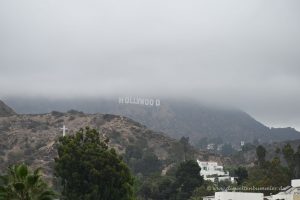 Hollywood-Schriftzug in den Wolken