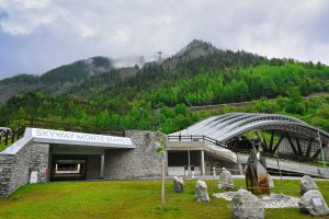 Seilbahn Richtung Mont Blanc