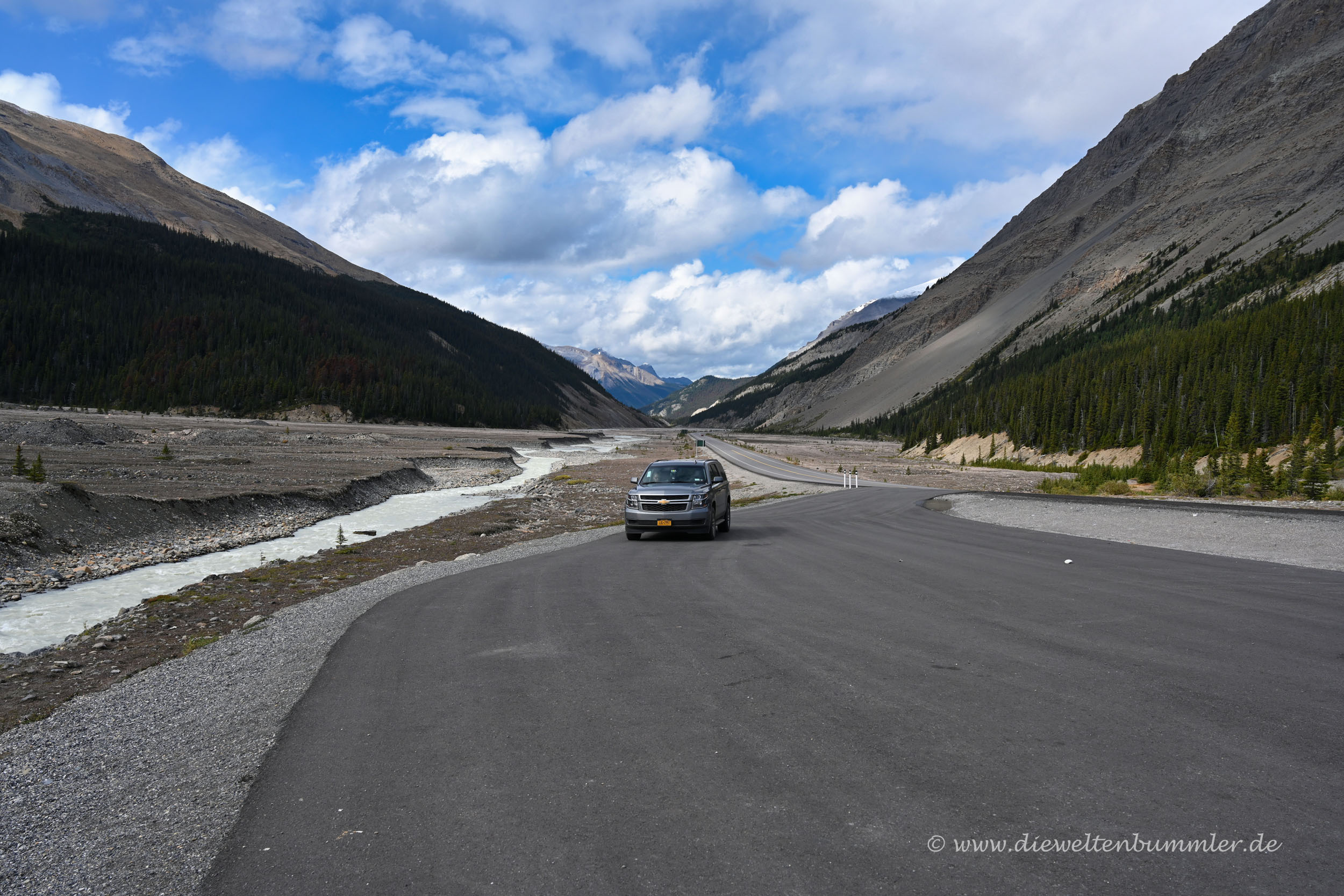 Unser Wagen am Icefields Parkway