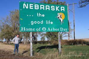 Michael Moll am Nebraska Welcome Sign