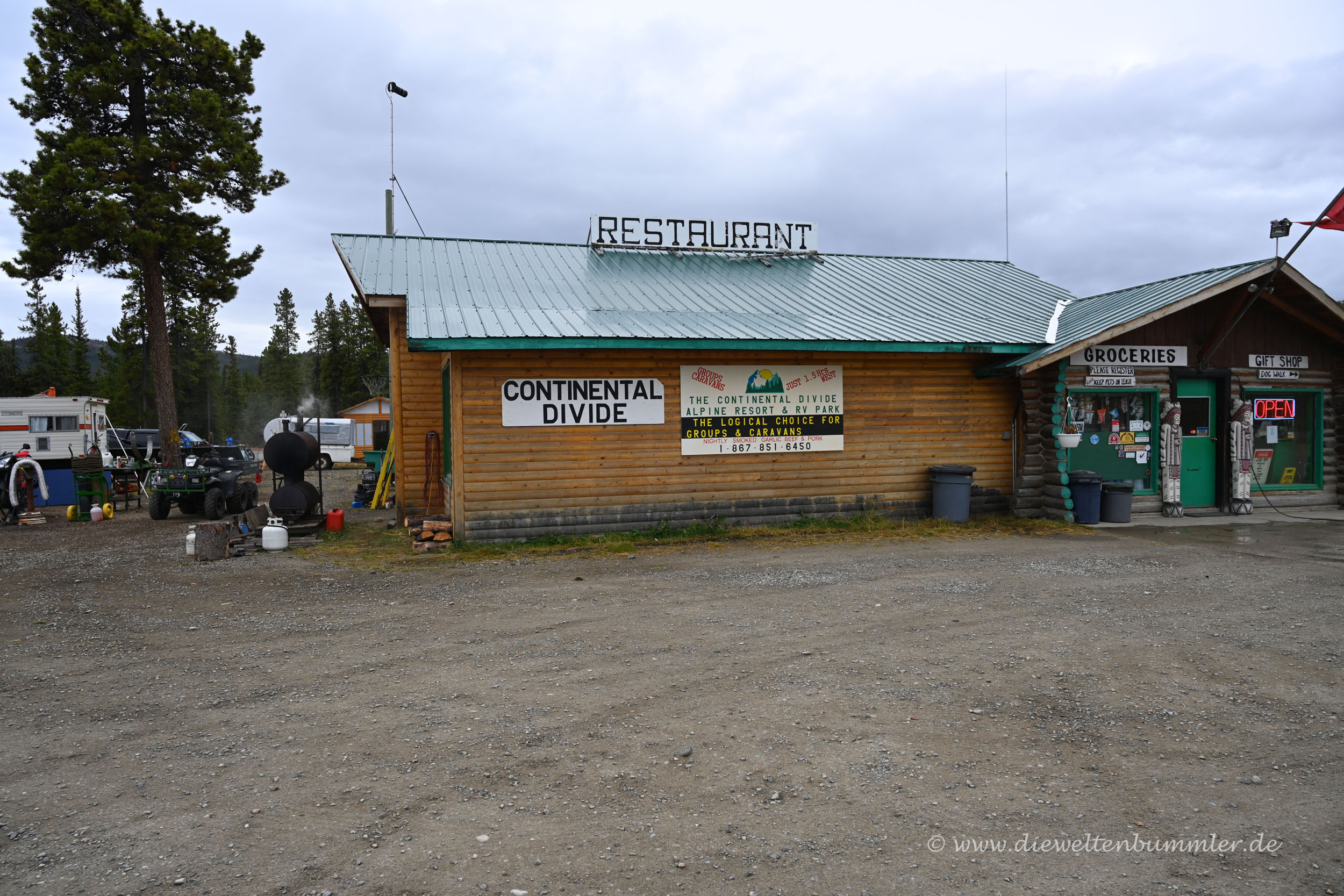 Continental Divide Lodge