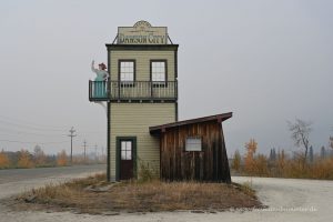 Ortseingang von Dawson City