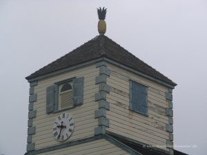 Ananas als eine Art Wetterfahne