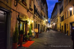 Gasse in der Altstadt von Lucca