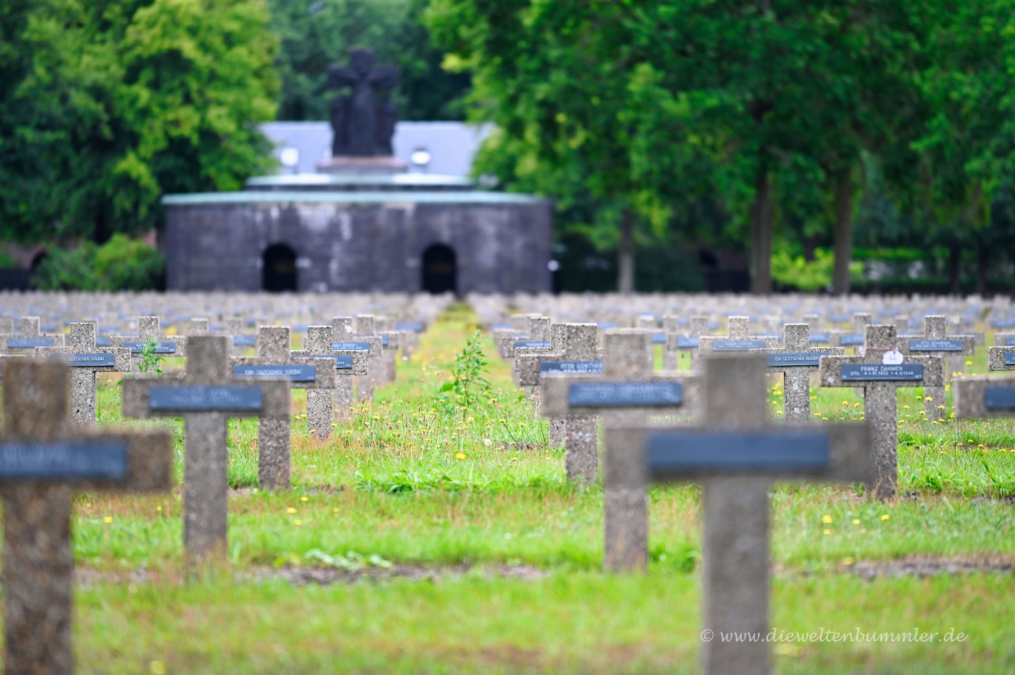 Deutscher Soldatenfriedhof Die Weltenbummler