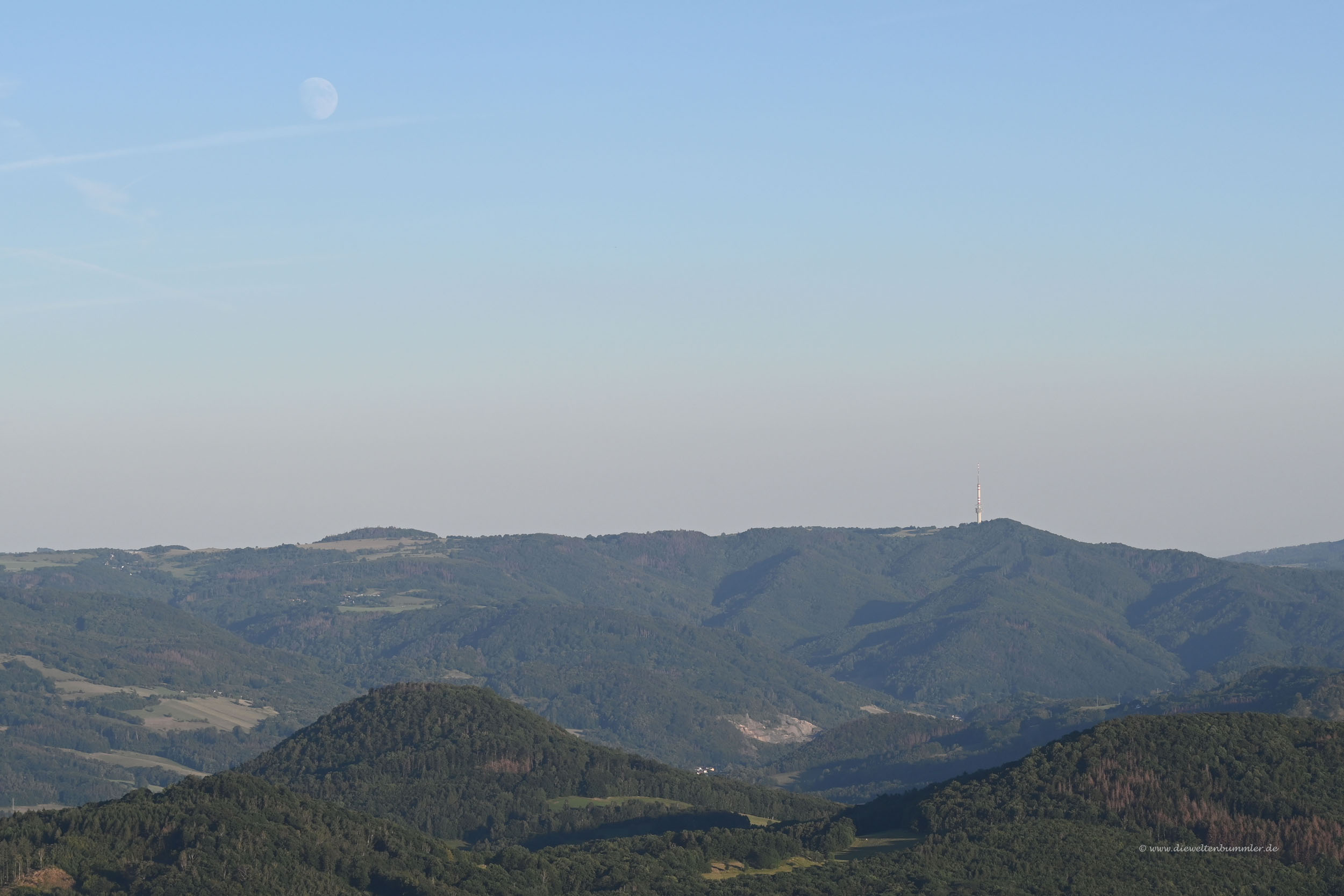 Mond über der Böhmischen Schweiz
