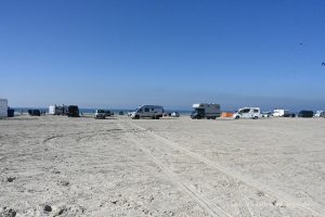 Mit dem Auto auf den Strand