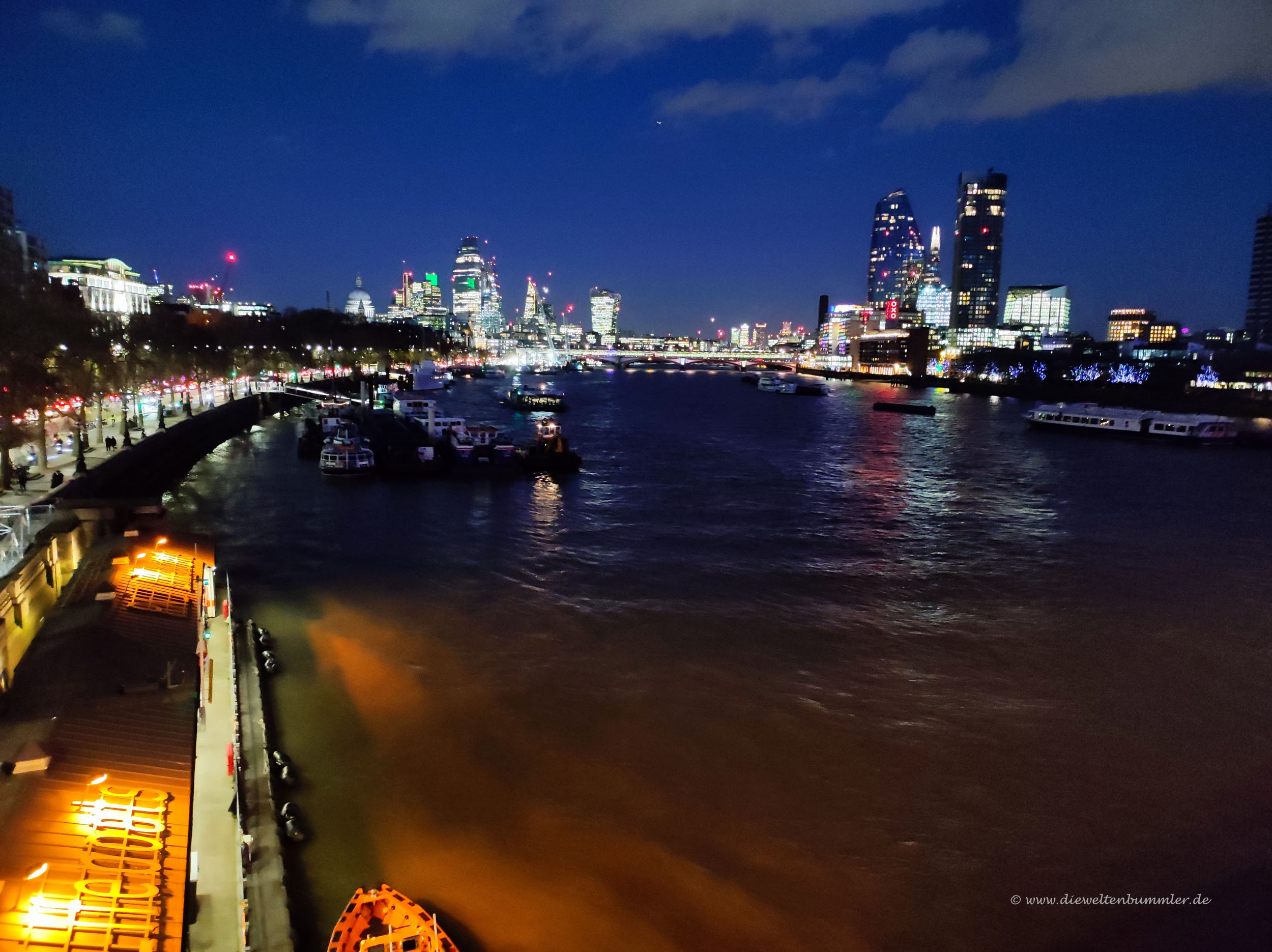 Abendlicher Blick über die Themse