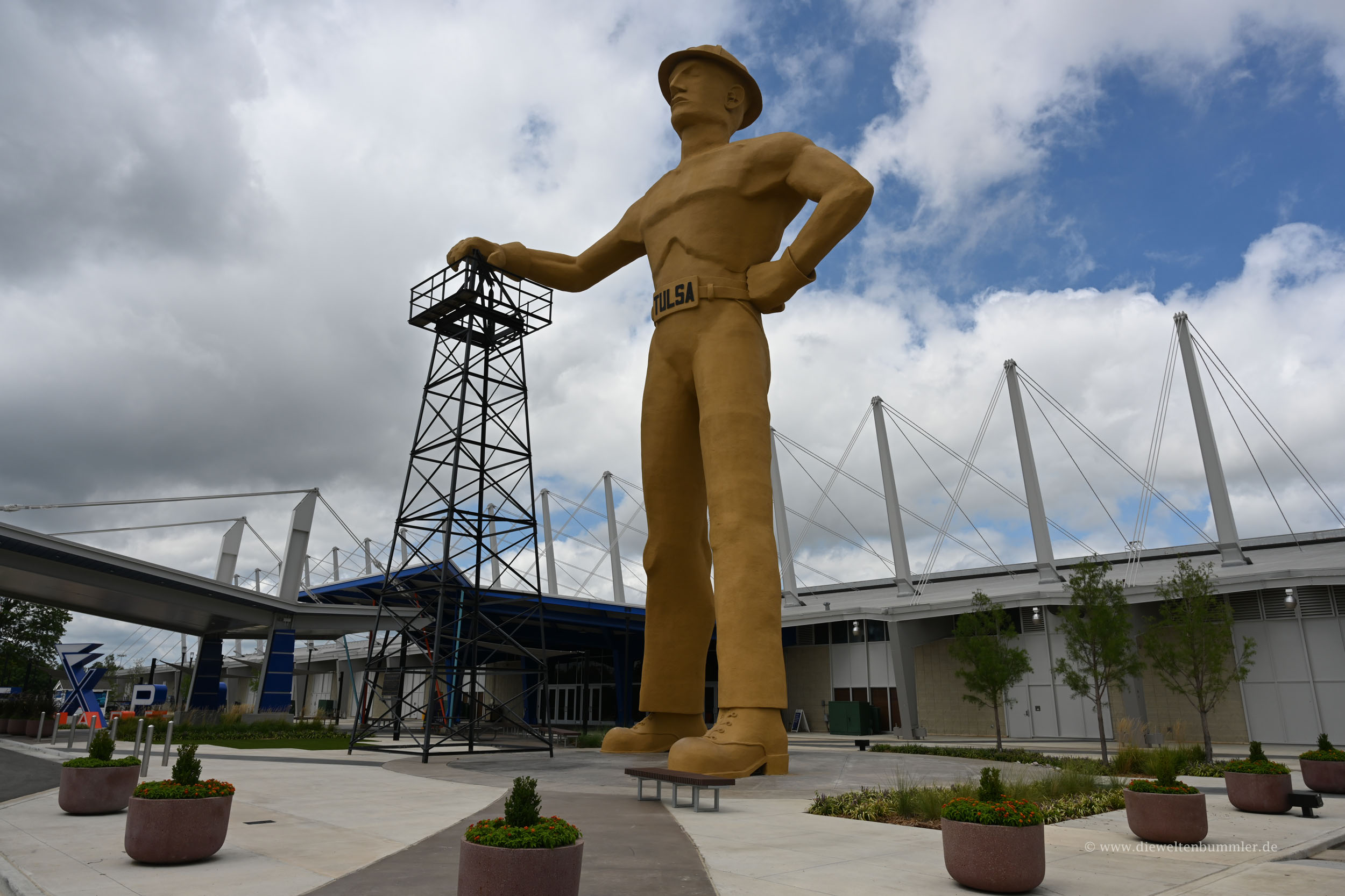 Eine der größten Statuen der USA in Tulsa