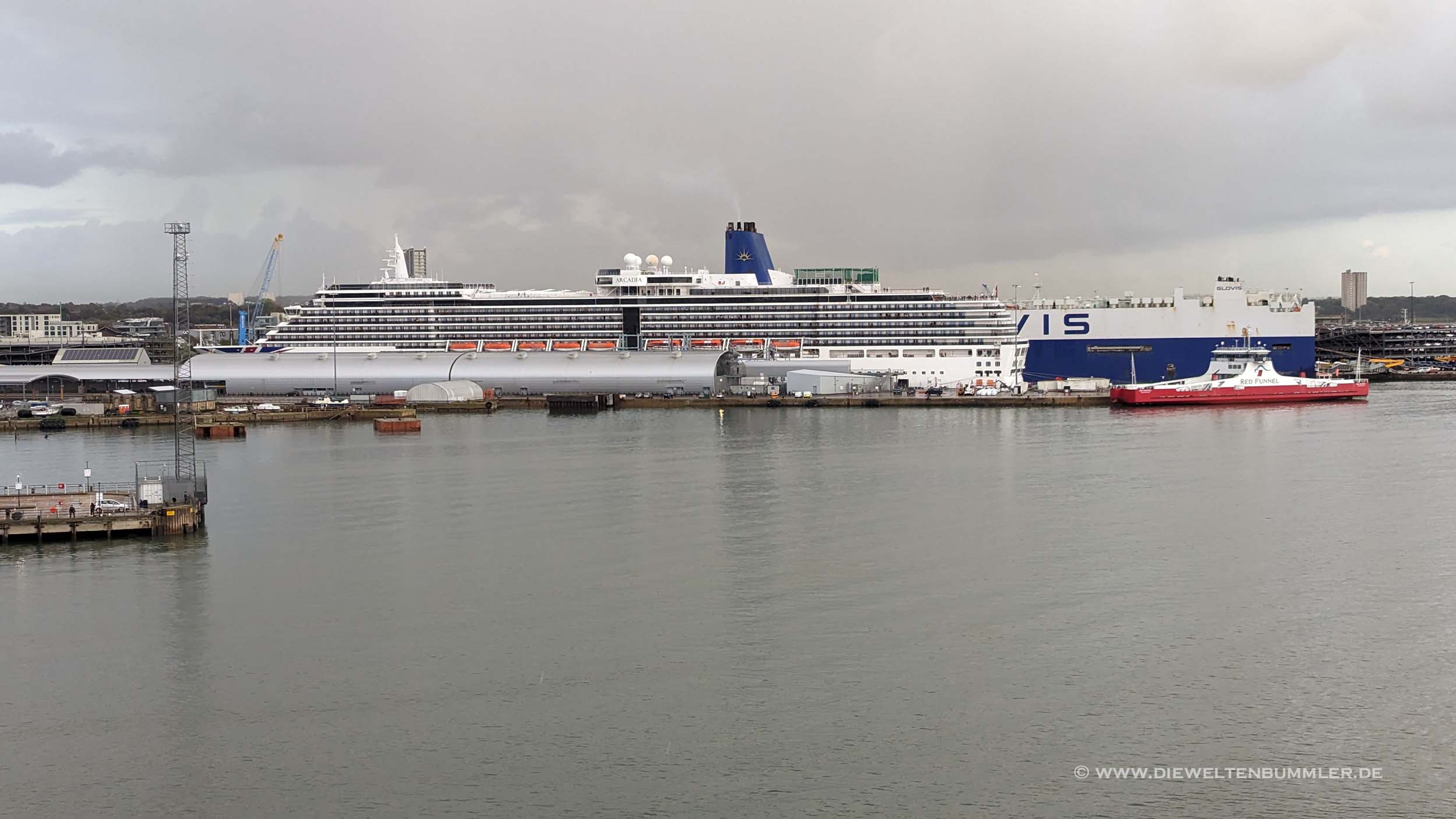 Kreuzfahrtschiff in Southampton Kreuzfahrtschiff in Southampton