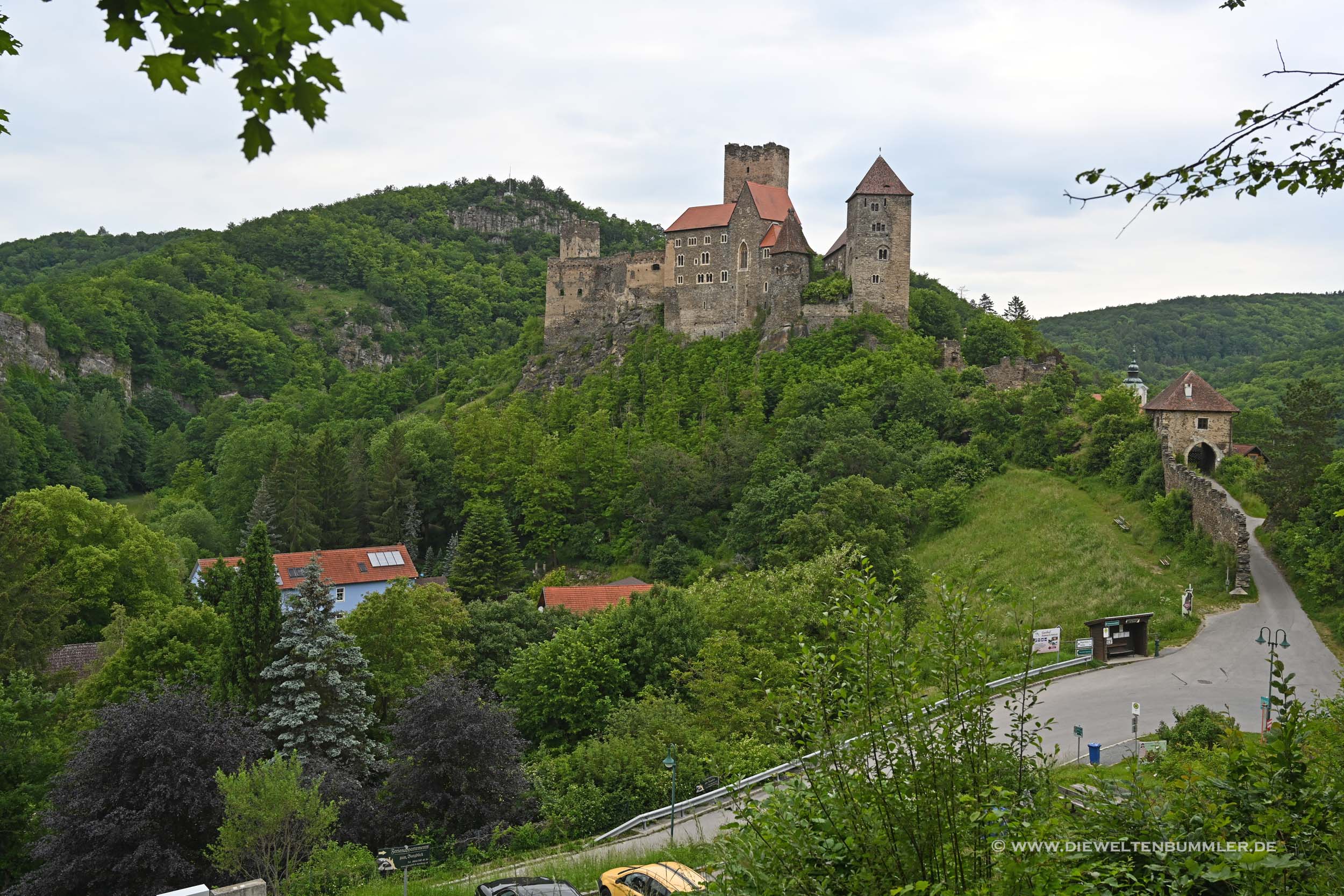 Burg oberhalb von Hardegg