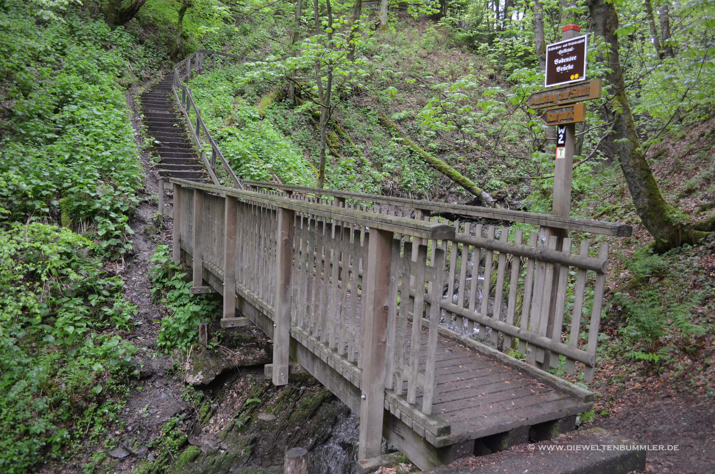 Fußgängerbrücke im Sauerland