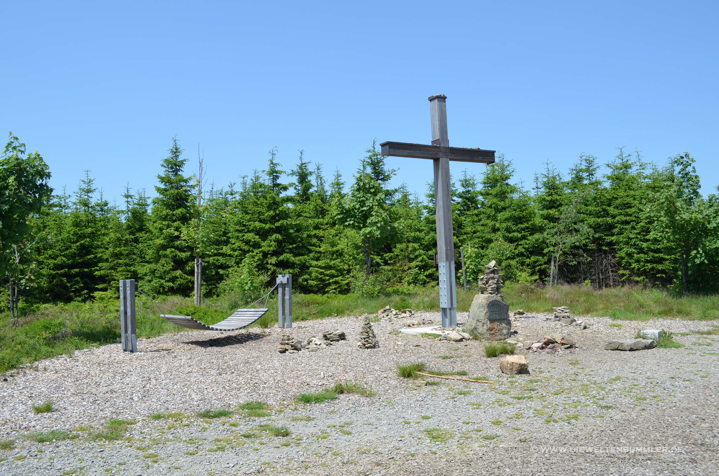 Gipfelkreuz auf dem Langenberg Gipfelkreuz auf dem Langenberg