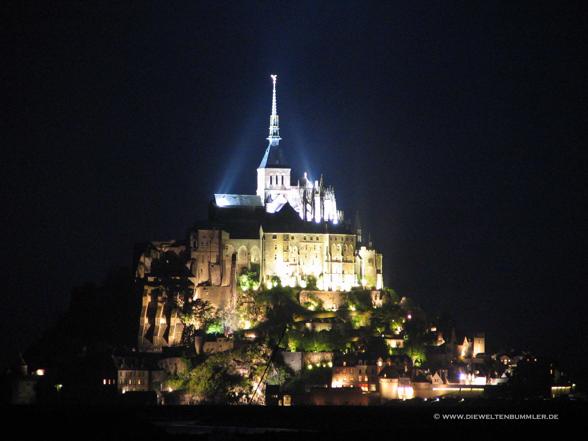 Mont-St-Michel bei Nacht