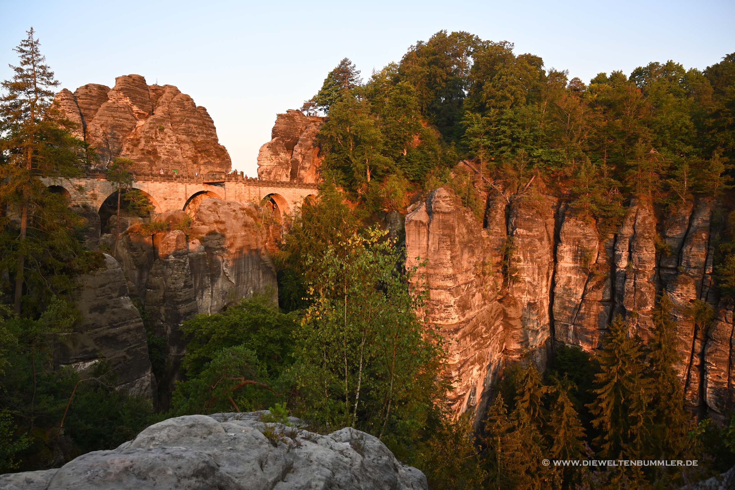 Die Bastei im Morgenlicht Die Bastei im Morgenlicht
