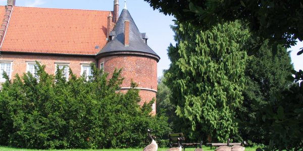 Historische Bauten am Wegesrand