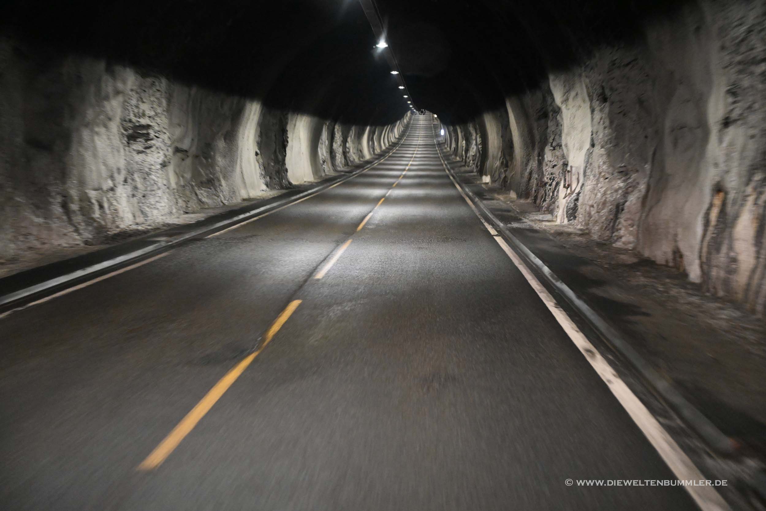 Tunnel auf die Insel Magerøya