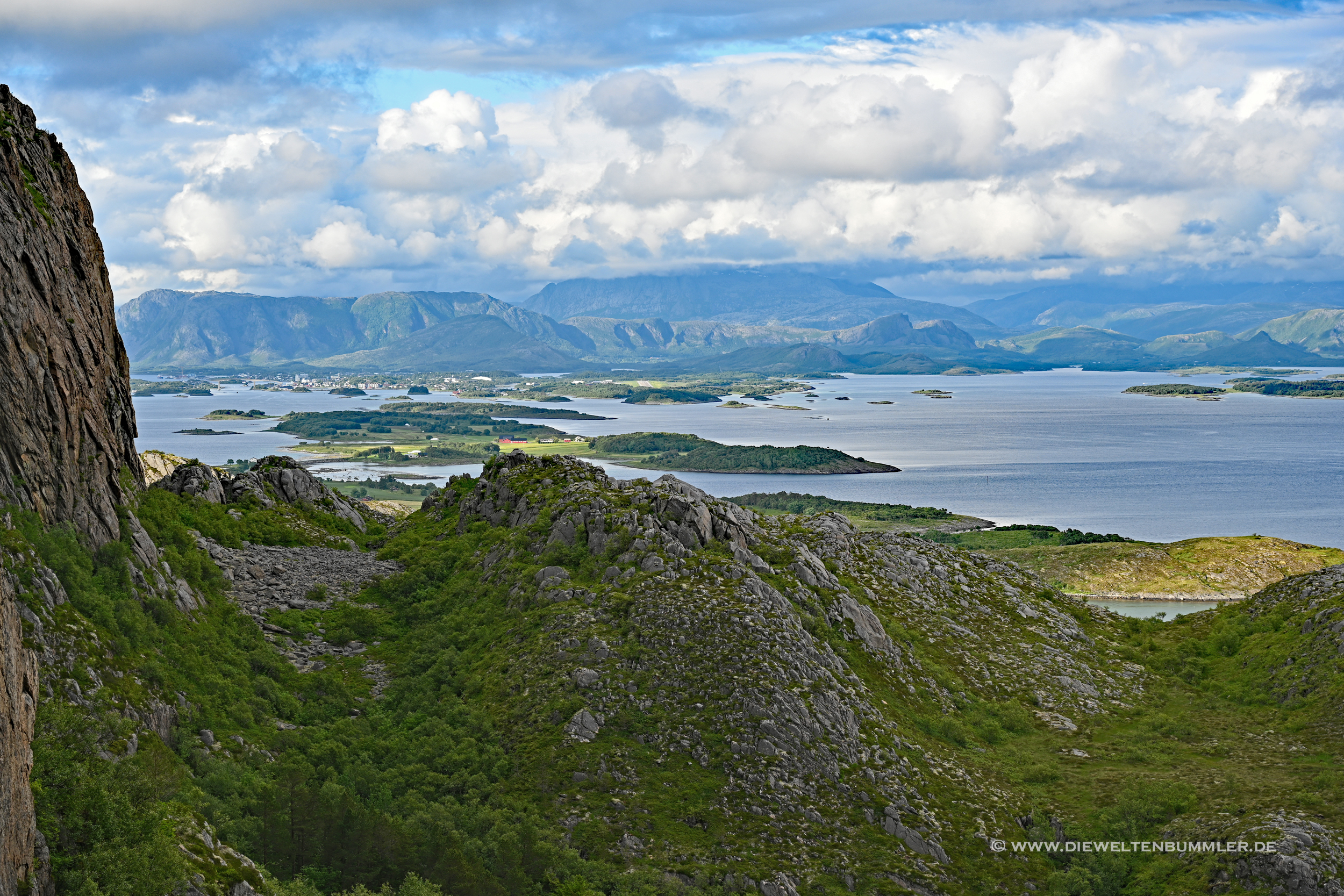 Blick vom Torghatten nach Brønnøysund