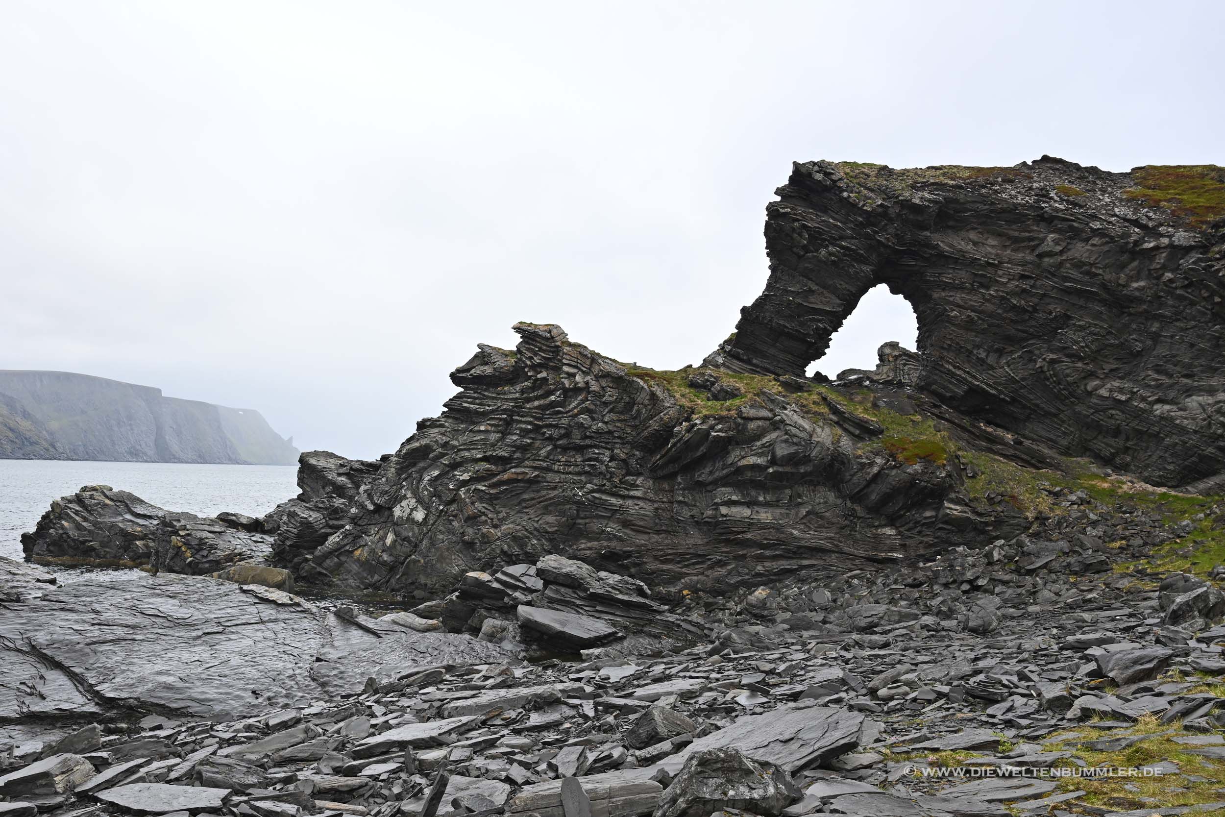 Kirkeporten und im Hintergrund das Nordkaphorn