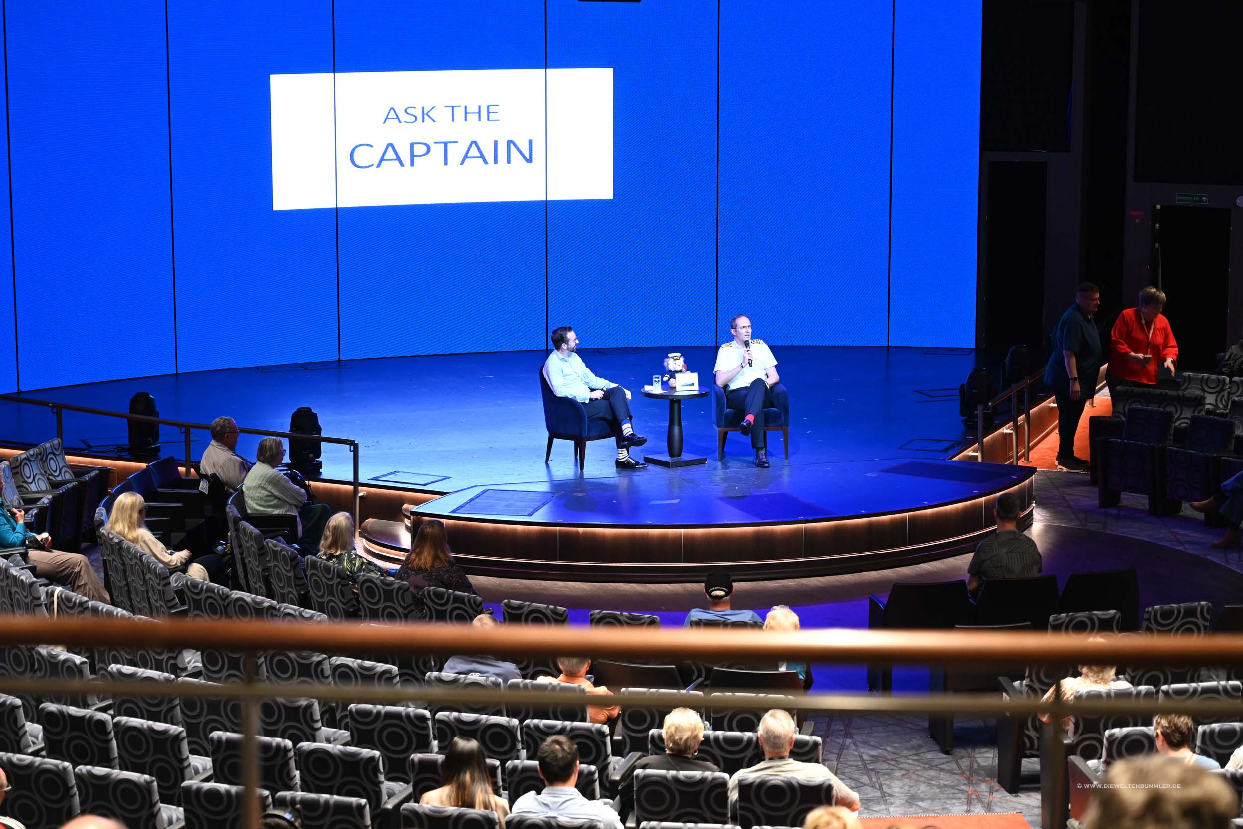 Der Kapitän stellt sich vor Der Kapitän stellt sich vor