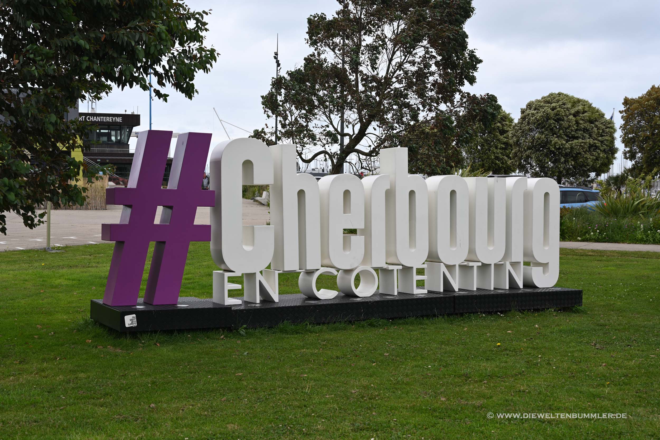 Cherbourg Schriftzug mit Hashtag