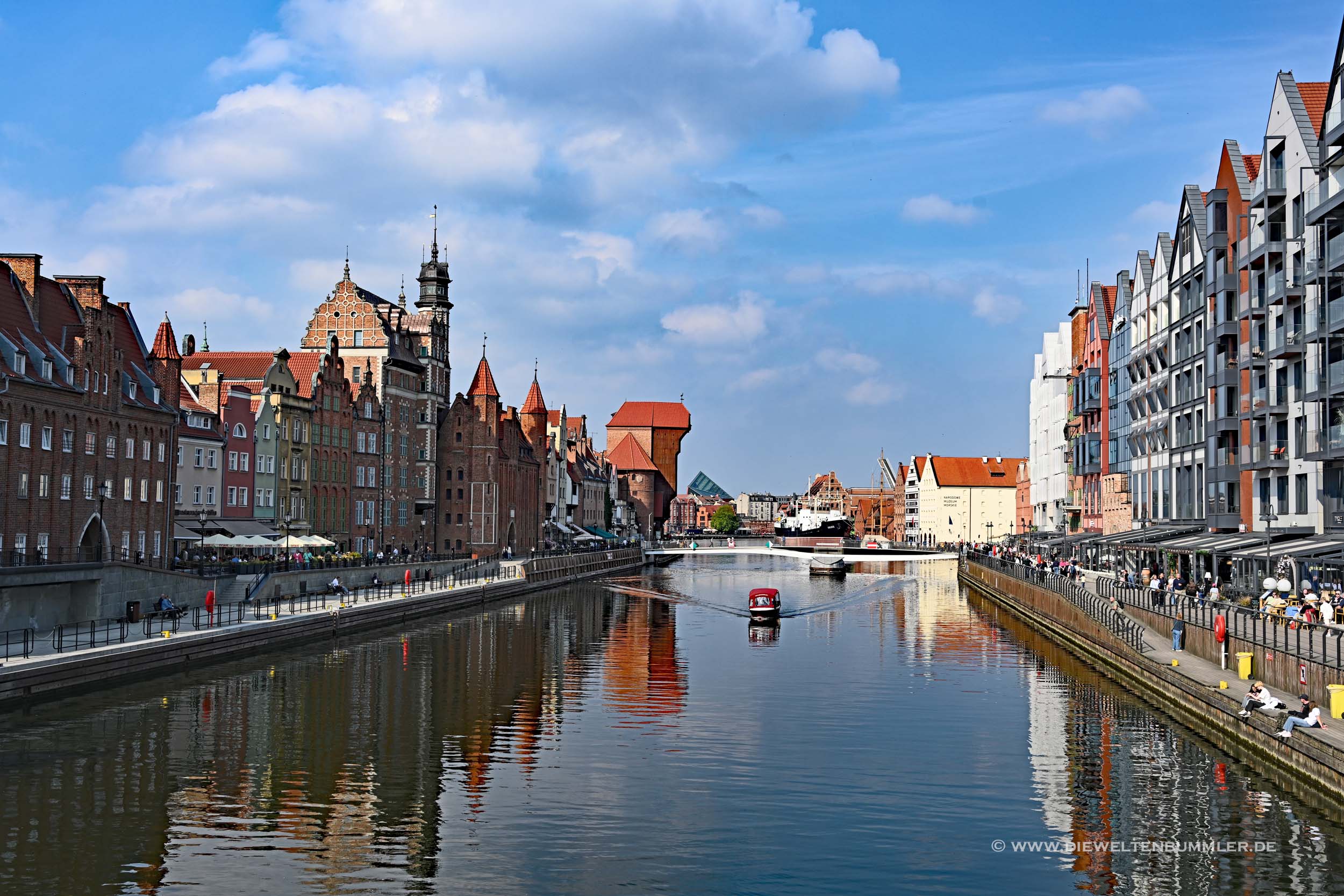Auf der linken Seite sieht man das Krantor Auf der linken Seite sieht man das Krantor