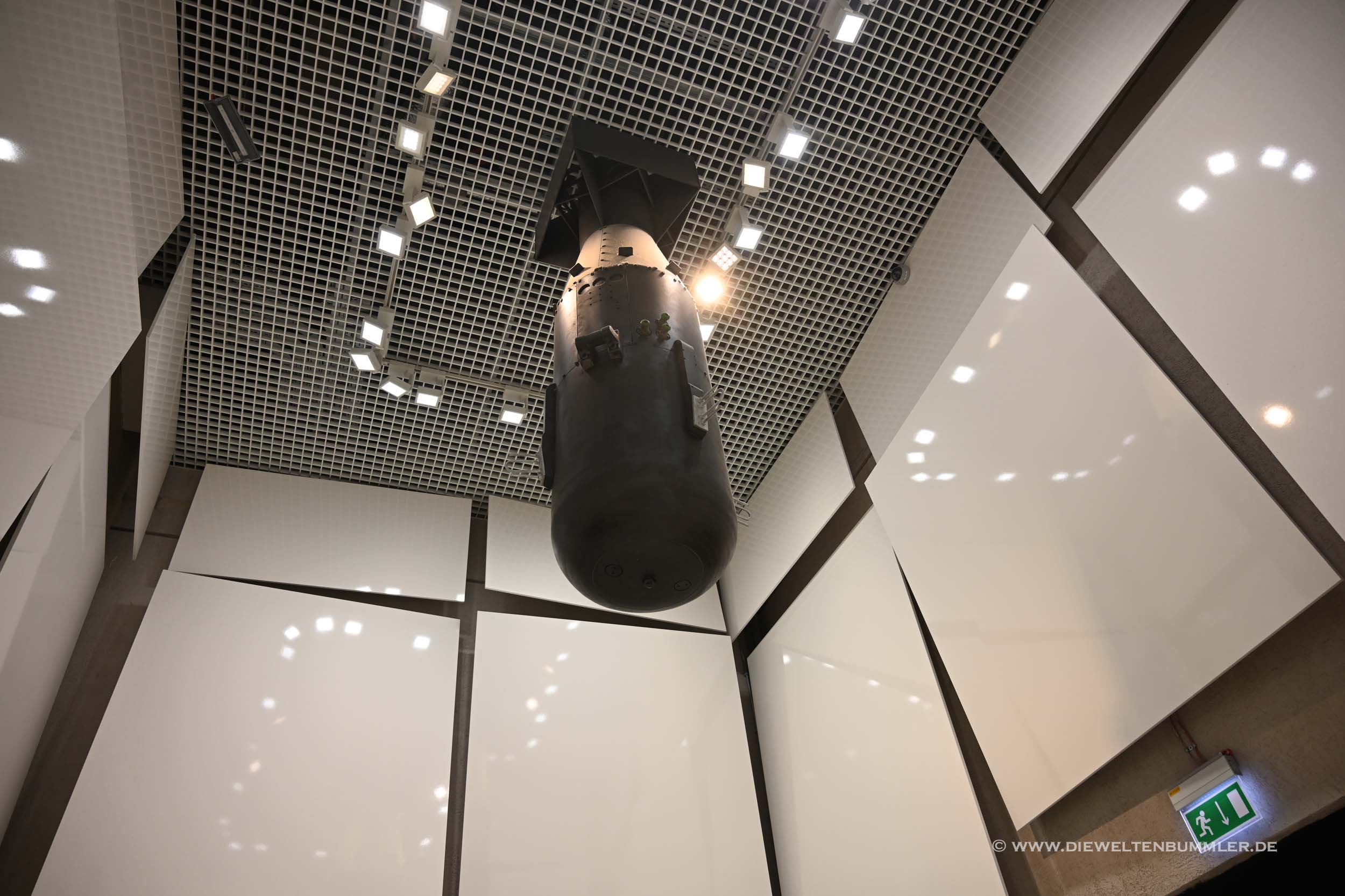 Nachbildung der Atombombe