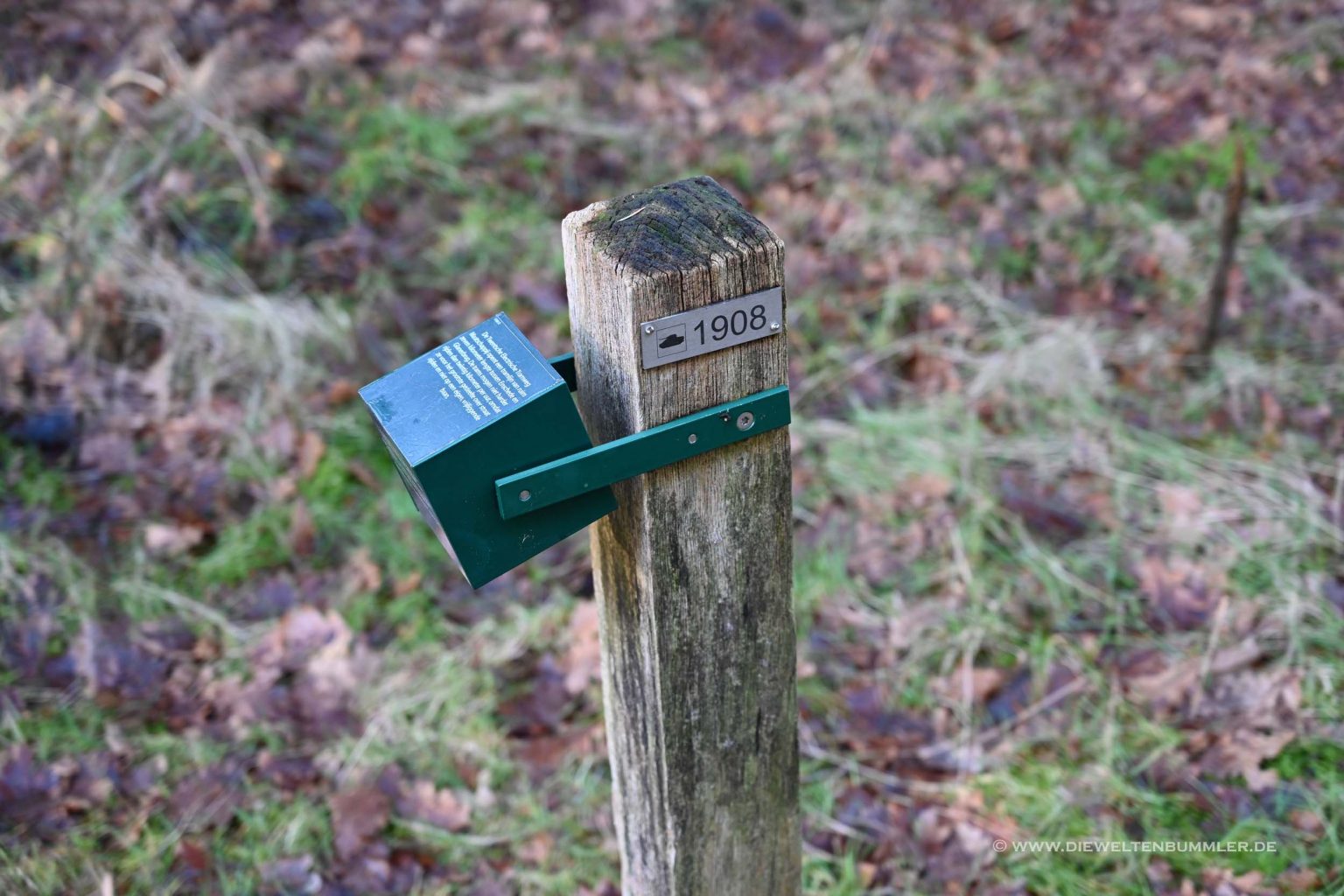 Wanderweg mit Zeittafel
