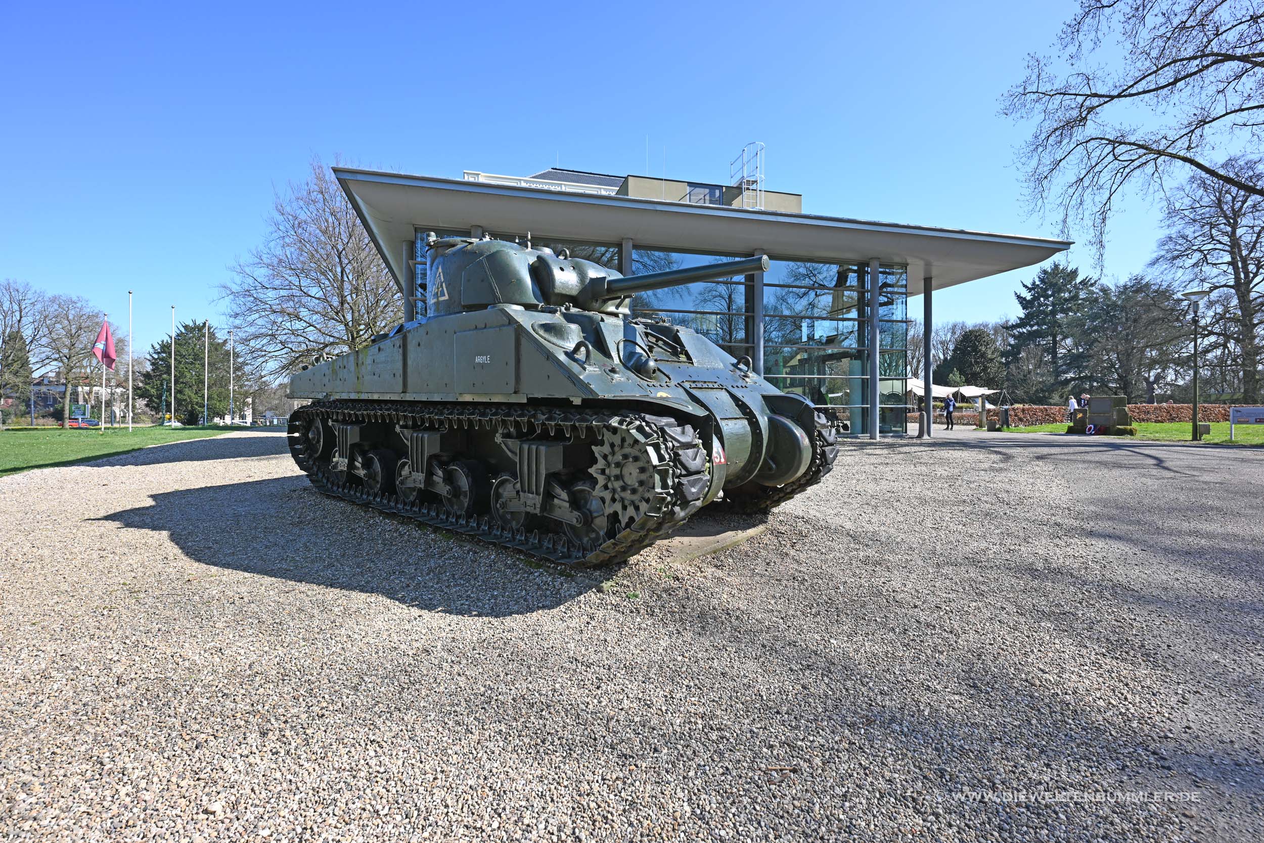 Panzer am Museum Hartenstein