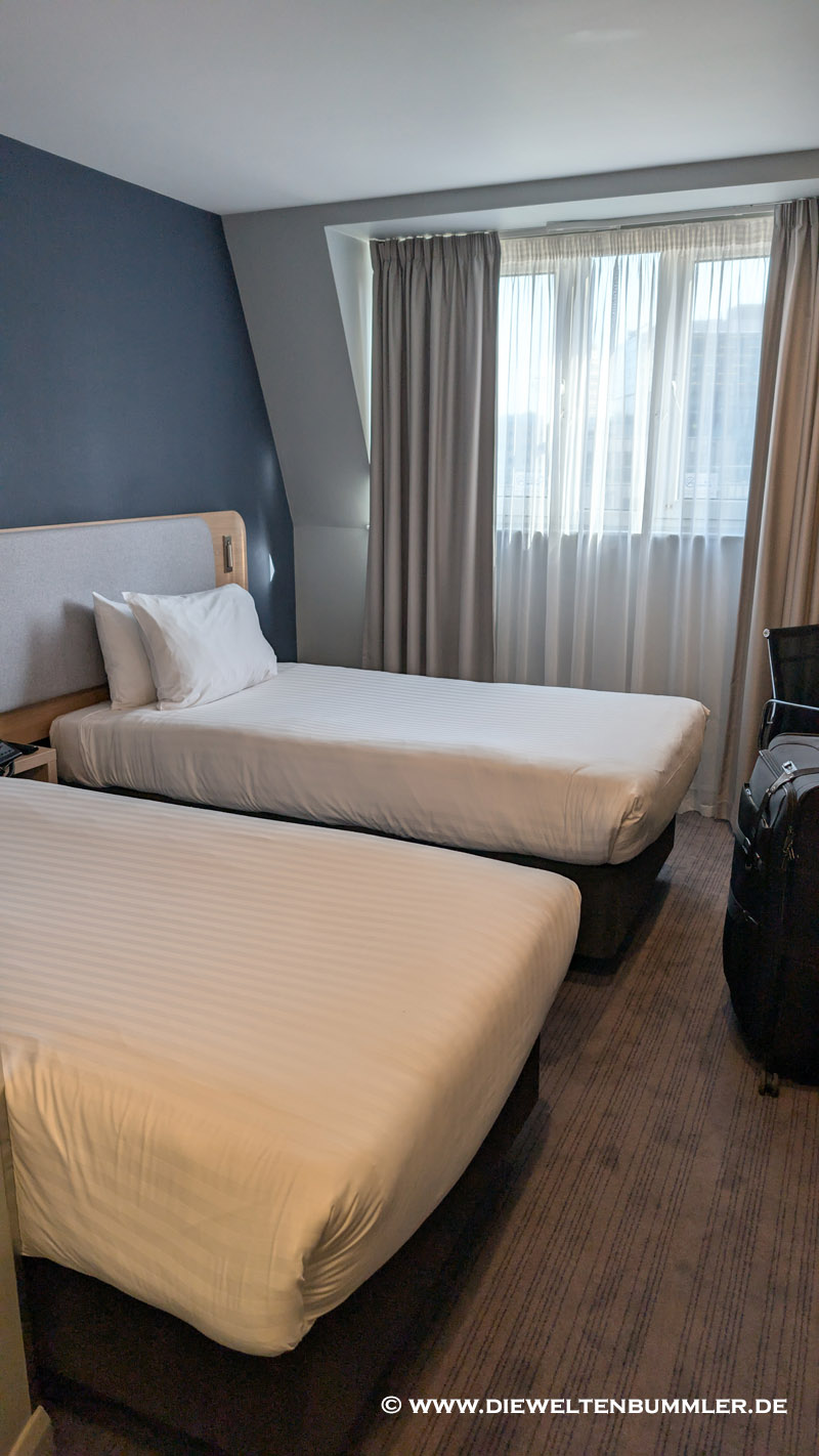 Unser erstes Hotelzimmer auf der Reise Unser erstes Hotelzimmer auf der Reise