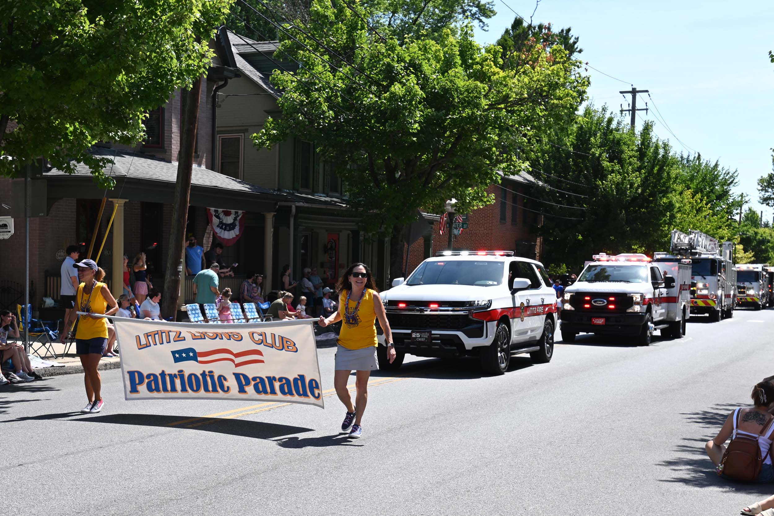 Die Parade beginnt